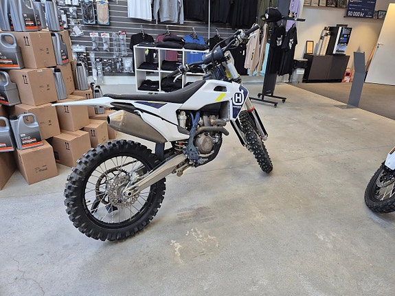 Husqvarna FC 350 -22 2 of 2