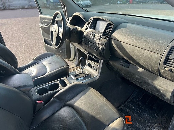 Nissan Navara 5 of 5