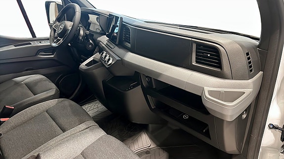 Nissan Interstar 3 of 5