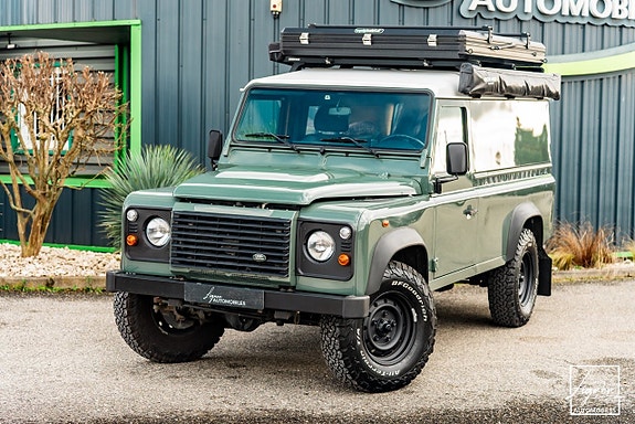 Land Rover Defender 110