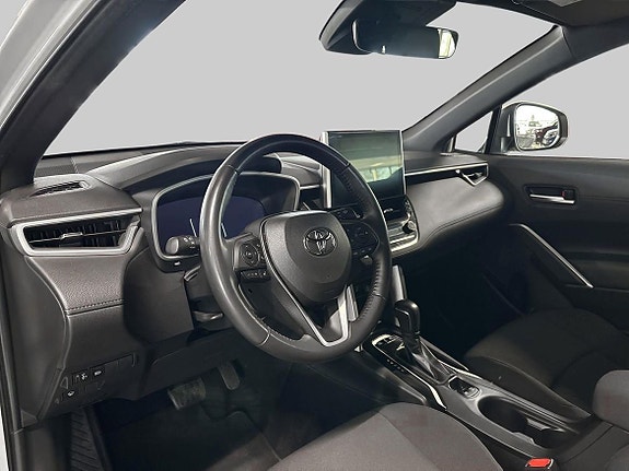 Toyota Corolla Cross 14 of 19