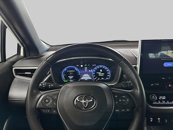 Toyota Corolla Cross 15 of 19