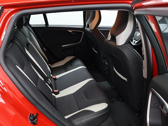 Volvo V60 21 of 27