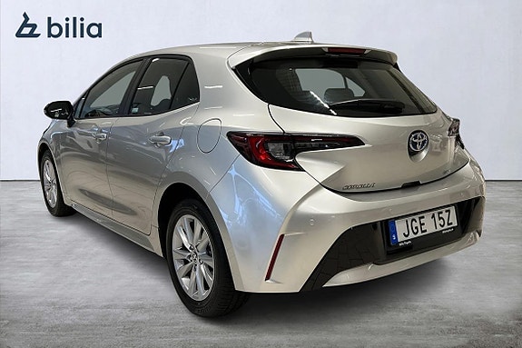 Toyota Corolla 2 of 5