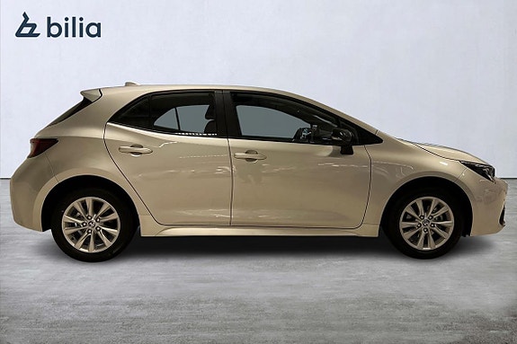 Toyota Corolla 16 of 21