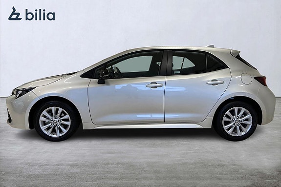 Toyota Corolla 3 of 5