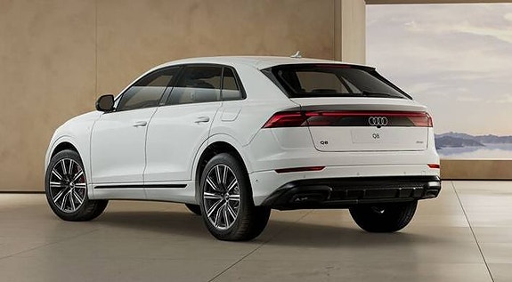 Audi Q8 3 of 5