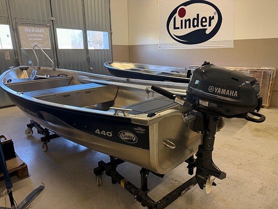Linder 440 Fishing Yamaha F4