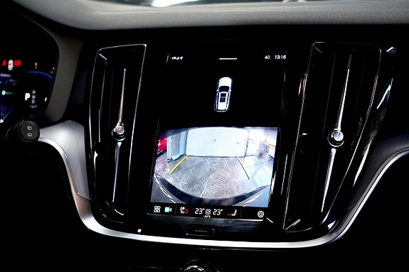 Volvo V60 Cross Country 15 of 21