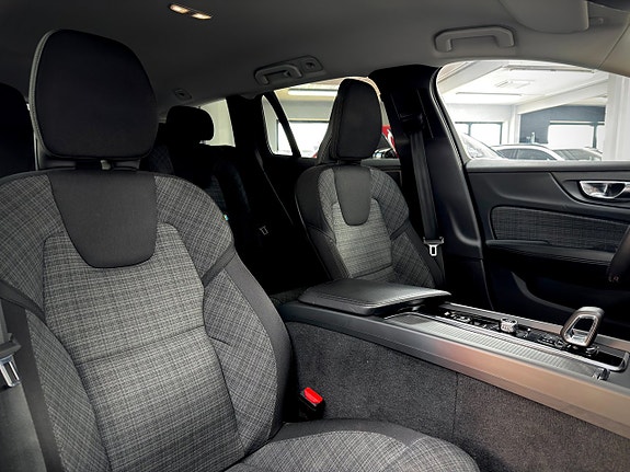 Volvo V60 Cross Country 9 of 21