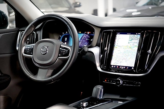 Volvo V60 Cross Country 10 of 21