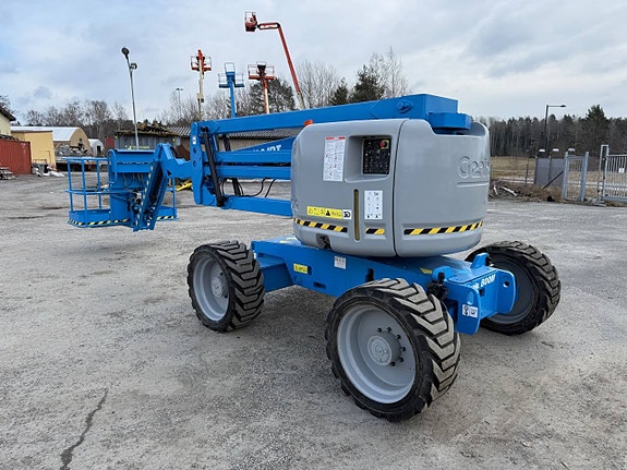 GENIE Z-51/30 Vikbomslift – 17,6 m – 4WD – Nybesiktigad