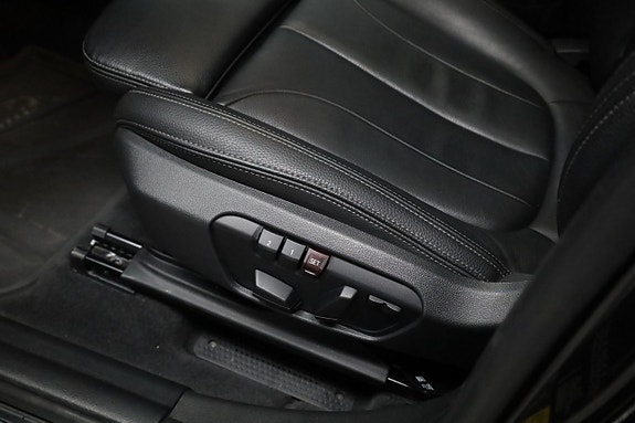BMW X1 4 of 5