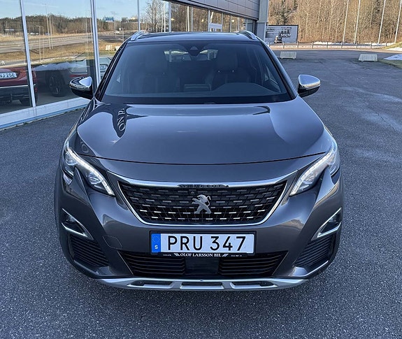 Peugeot 3008 2 of 5