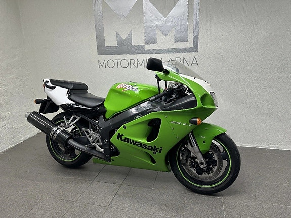 Kawasaki ZX-7R - 2700 mil Classic Superbike 6 of 18