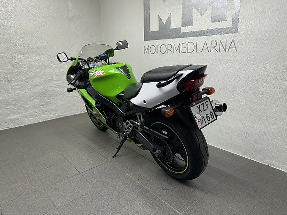 Kawasaki ZX-7R - 2700 mil Classic Superbike 16 of 18