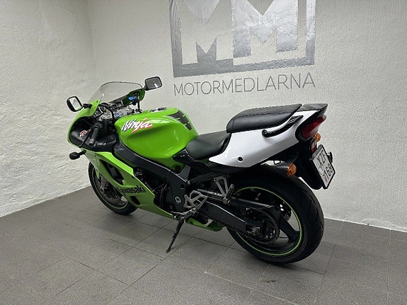 Kawasaki ZX-7R - 2700 mil Classic Superbike 15 of 18