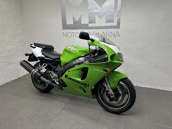 Kawasaki ZX-7R - 2700 mil Classic Superbike 5 of 18
