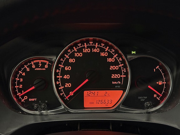 Toyota Yaris 11 of 24