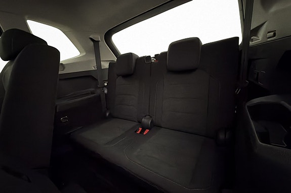 Volkswagen Tiguan Allspace 25 of 27