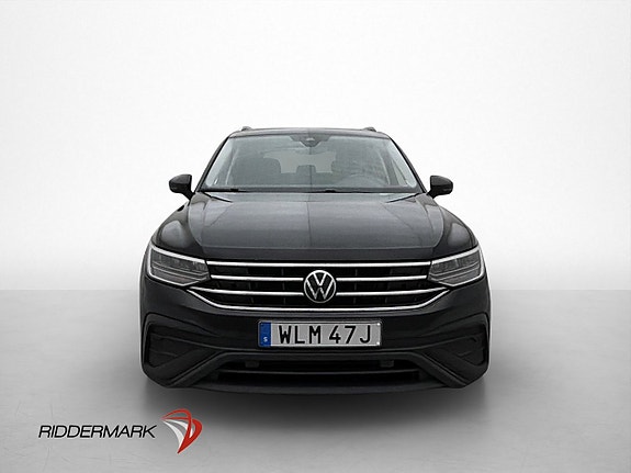 Volkswagen Tiguan Allspace 2 of 5