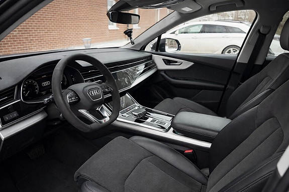 Audi Q7 3 of 3