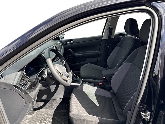 Volkswagen Polo 10 of 14