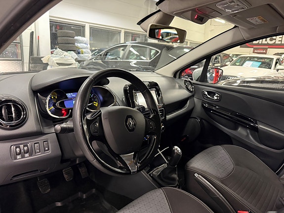 Renault Clio 13 of 19