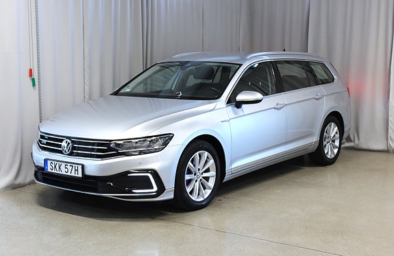Volkswagen Passat 12 of 23