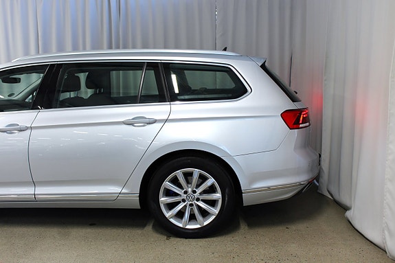 Volkswagen Passat 5 of 5