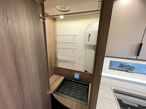 Kabe  Novum Compact 720 LXL / ALDE / Ugn / B-kort / Litium / 21 of 30