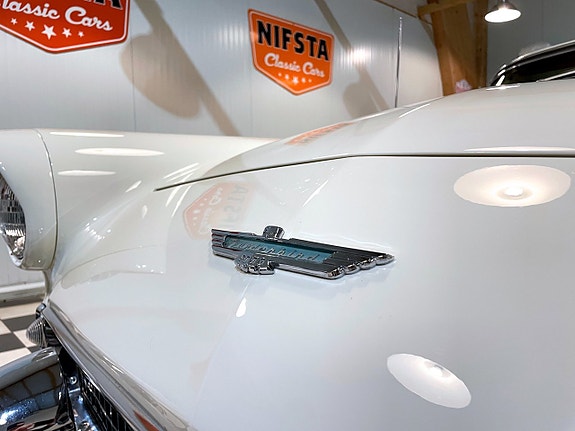 Ford Thunderbird 10 of 30