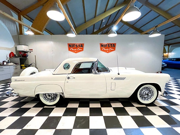 Ford Thunderbird 5 of 5