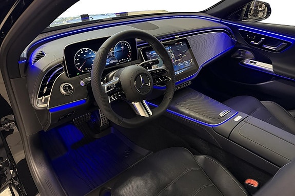 Mercedes-Benz E300 6 of 13