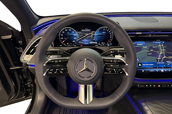 Mercedes-Benz E300 11 of 13