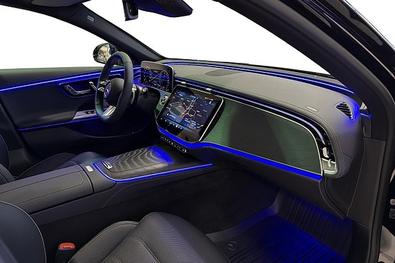 Mercedes-Benz E300 9 of 13