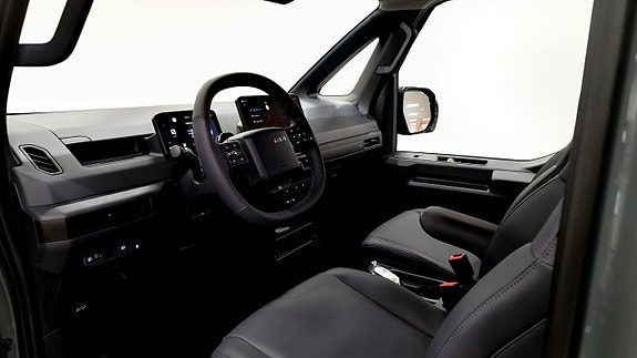 Kia PV5 8 of 12