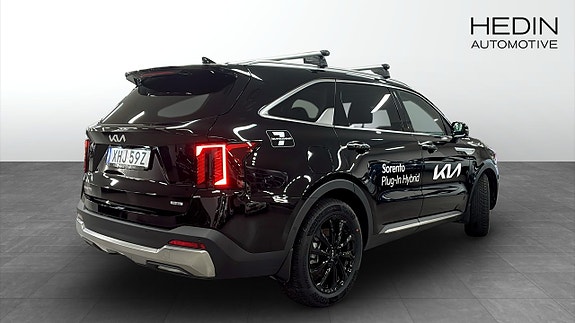 Kia Sorento 6 of 12