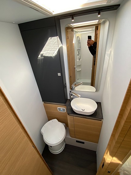 Adria Matrix 670 SL 60Y -Automat-Långbädd-3500 kg-DEMOUTFÖRSÄLJNING-REA! 16 of 23