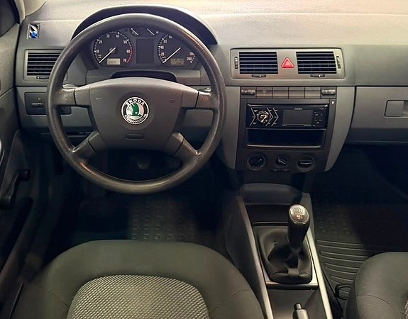 Skoda Fabia 14 of 17