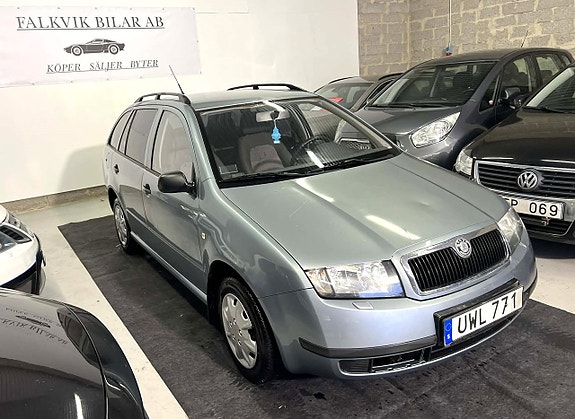 Skoda Fabia 2 of 17