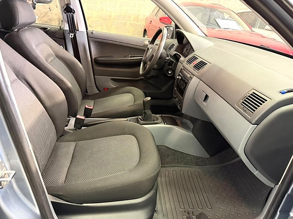 Skoda Fabia 16 of 17