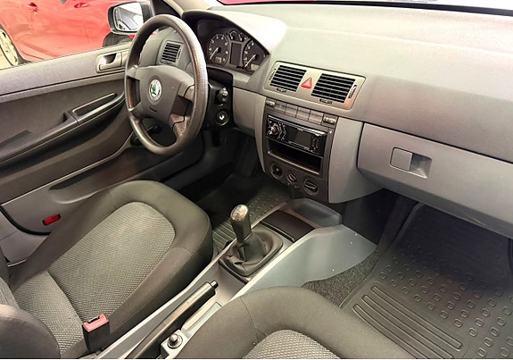 Skoda Fabia 13 of 17