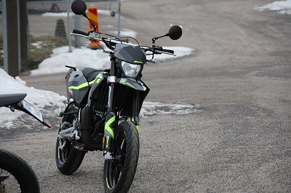 FANTIC XM 50 Performance Motard 2 of 5