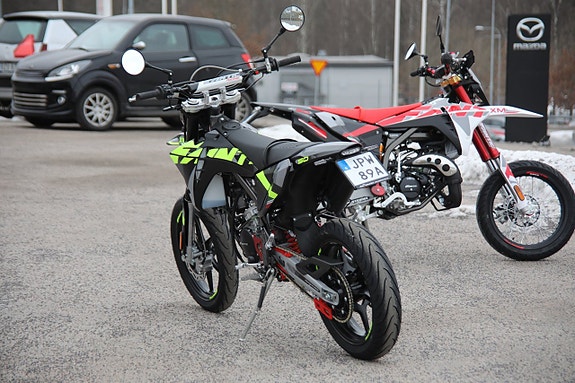 FANTIC XM 50 Performance Motard 3 of 5