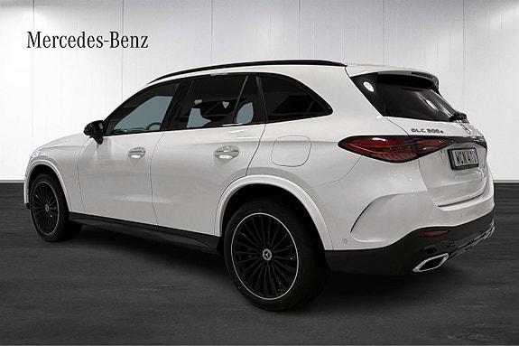 Mercedes-Benz GLC300 e 3 of 5