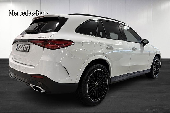 Mercedes-Benz GLC300 e 4 of 5