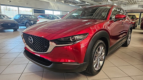 Mazda CX-30 4 of 14