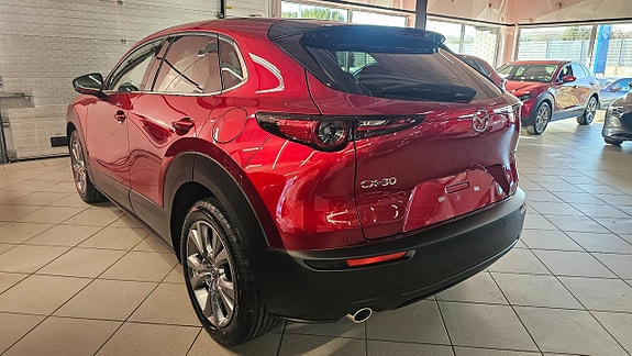 Mazda CX-30 9 of 14