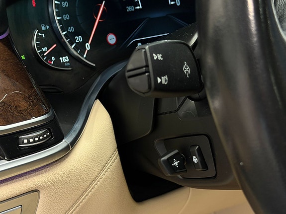 BMW 750Li 11 of 27